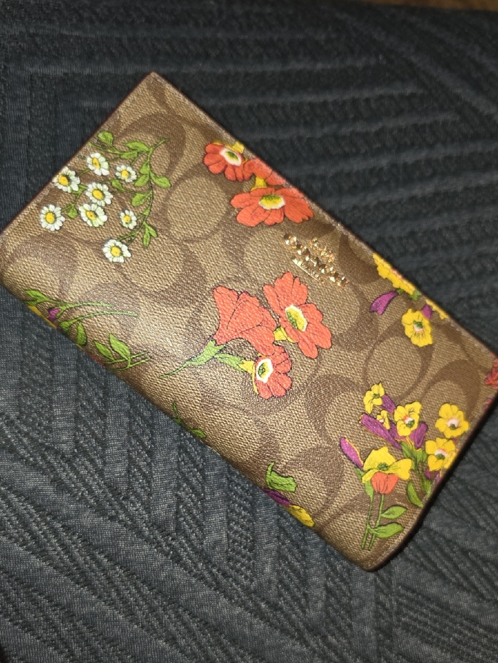 Coach Slim Zip Wallet With Floral Print NWT